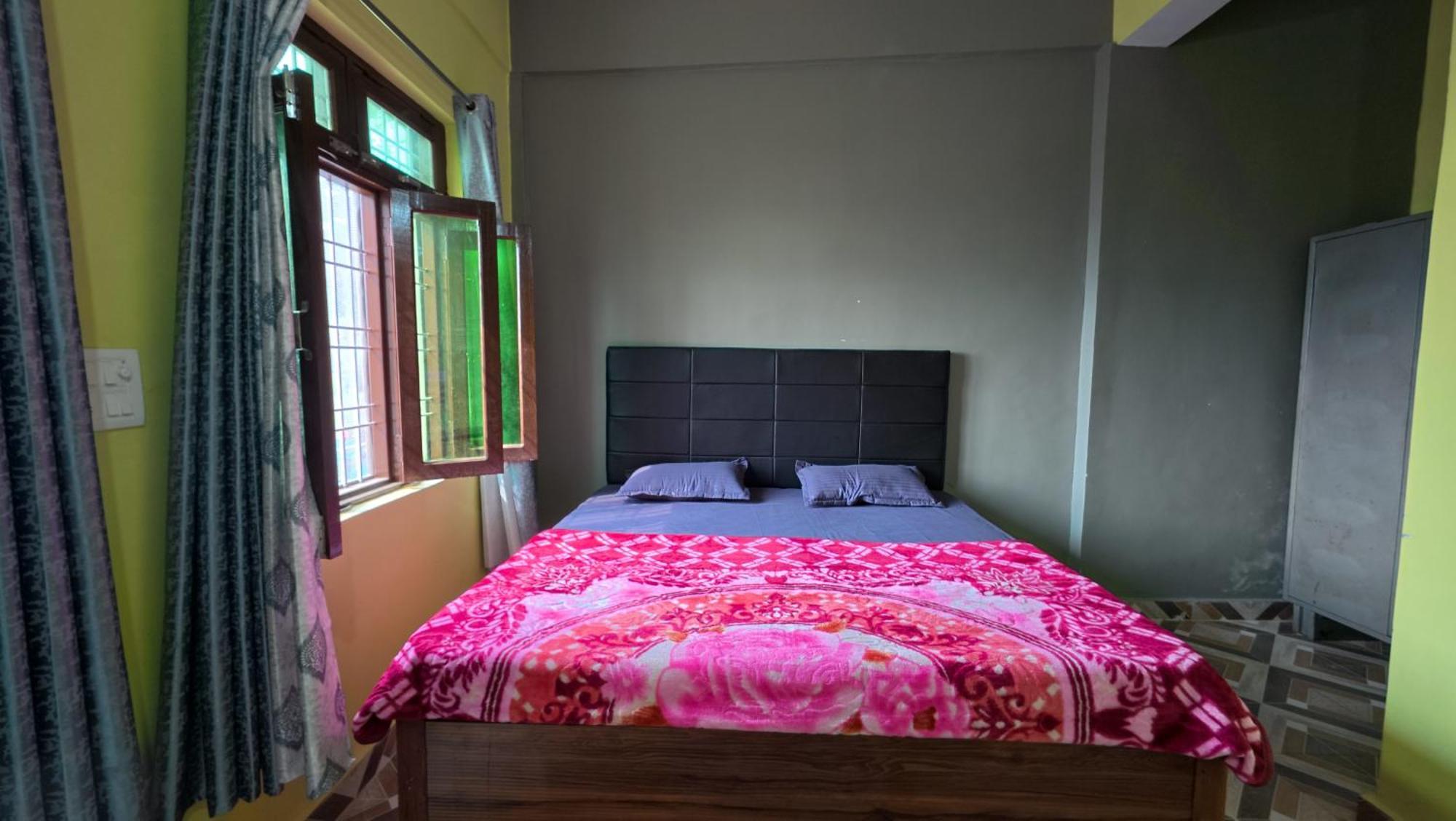 Mahi Restaurant & Guest House 알모라 외부 사진